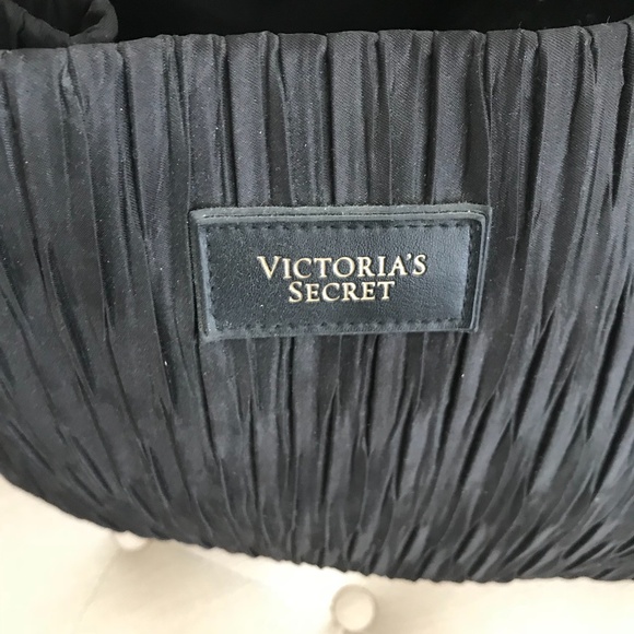 Victoria’s Secret Large Black Top Zipper Tote - Picture 8 of 14